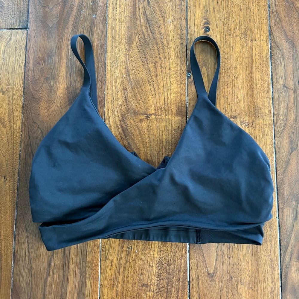 Lululemon lean in bra